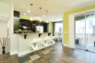 Photo #2: 2309474 Listing 