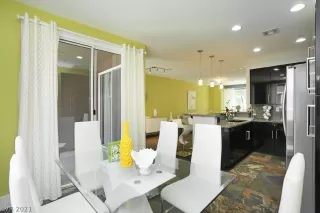 Photo #5: 2309474 Listing 