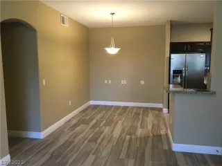 Photo #2: 2309490 Listing