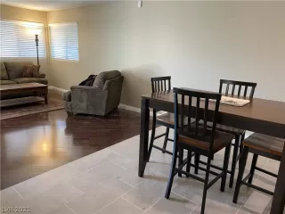 Photo #5: 2309494 Listing