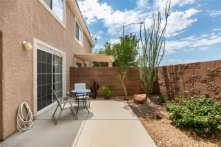 Photo #3: 2309542 Listing