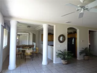 Photo #4: 2309594 Listing 