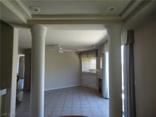 Photo #6: 2309594 Listing 