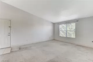 Photo #4: 2309642 Listing 