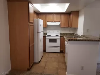 Photo #2: 2309743 Listing 