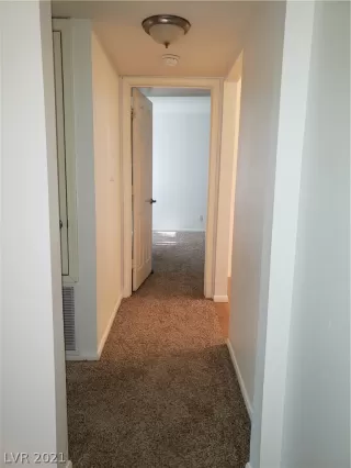 Photo #5: 2309743 Listing 