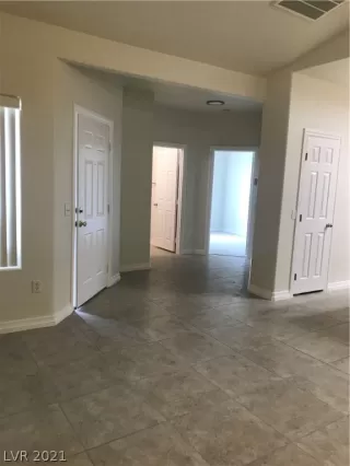 Photo #3: 2309758 Listing 