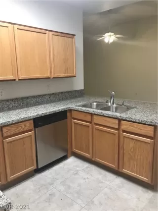 Photo #6: 2309758 Listing 