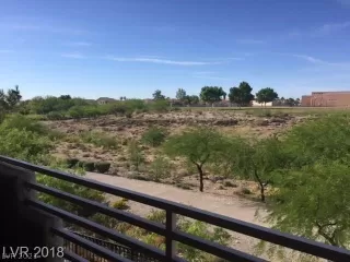 Photo #4: 2309772 Listing