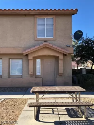 More Details about MLS # 2309816 : 460 REXFORD DRIVE 2104