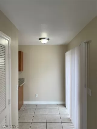 Photo #5: 2309816 Listing 
