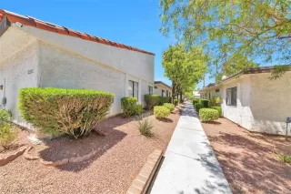 Photo #2: 2309817 Listing