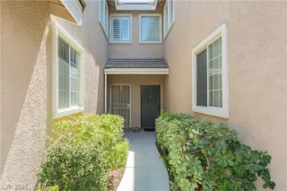 Photo #3: 2309832 Listing