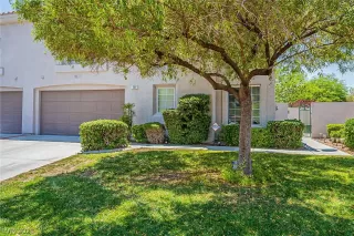 Photo #3: 2309846 Listing