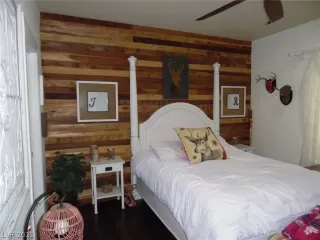 Photo #1: 2309852 Listing