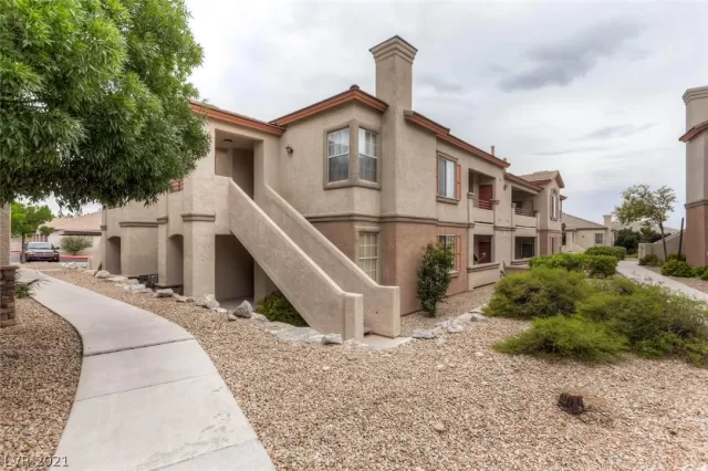 MLS: 2309862 Condo For Sale