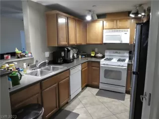 Photo #6: 2309910 Listing