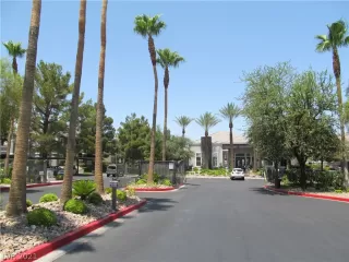 Photo #1: 2310922 Listing 