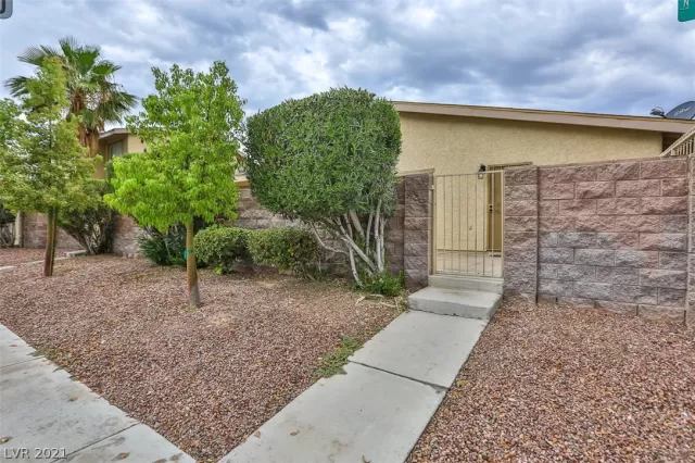 MLS: 2310939 Condo For Sale