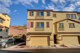 Photo #1: 2310953 Listing