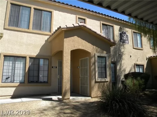 MLS: 2310958 Condo For Sale