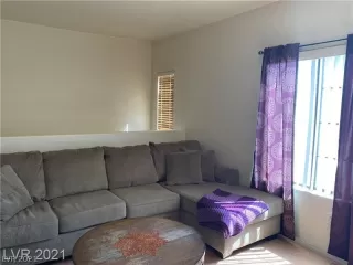 Photo #6: 2310958 Listing