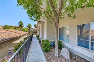 Photo #1: 2310966 Listing 