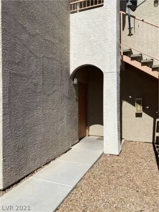 Photo #1: 2310976 Listing 