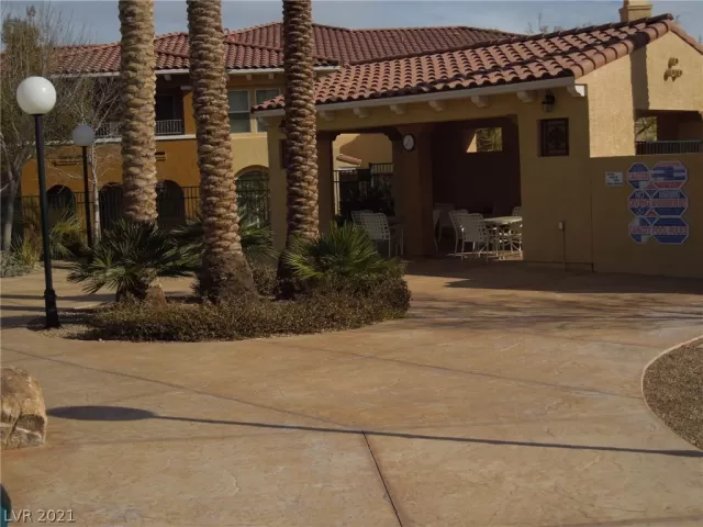 MLS: 2310984 Condo For Sale