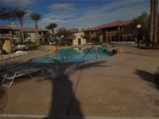 Photo #2: 2310984 Listing 