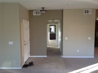 Photo #4: 2310984 Listing 