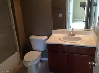 Photo #6: 2310984 Listing 