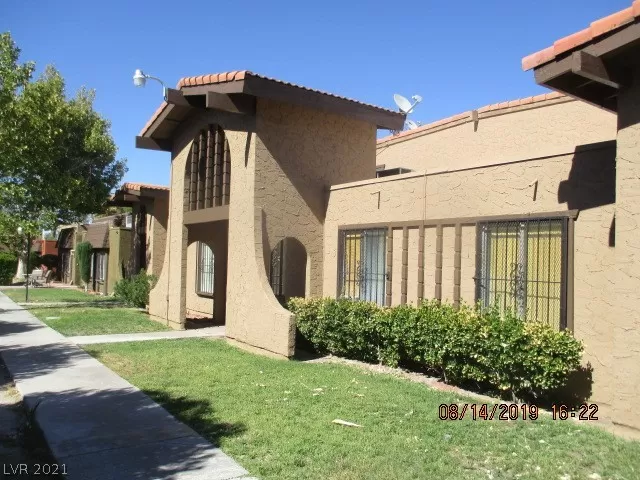 MLS: 2311035 Condo For Sale