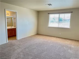 Photo #6: 2311038 Listing 