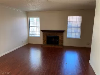 Photo #6: 2311050 Listing 