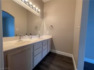 Photo #6: 2311061 Listing 