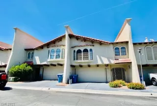 Photo #2: 2311117 Listing