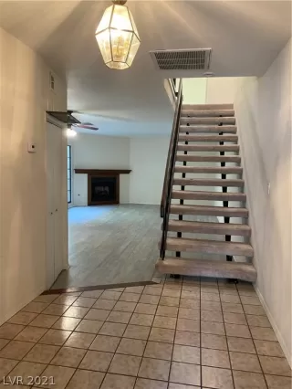 Photo #4: 2311117 Listing