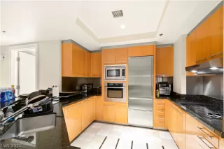 Photo #3: 2311157 Listing