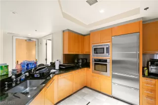 Photo #4: 2311157 Listing