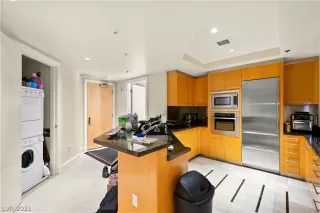 Photo #6: 2311157 Listing