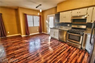 Photo #2: 2311162 Listing 