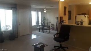 Photo #4: 2311200 Listing