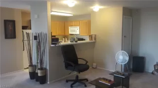 Photo #5: 2311200 Listing