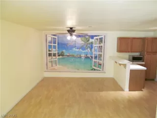 Photo #5: 2311254 Listing 