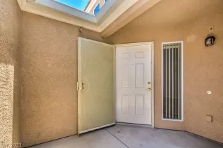 Photo #3: 2311255 Listing 