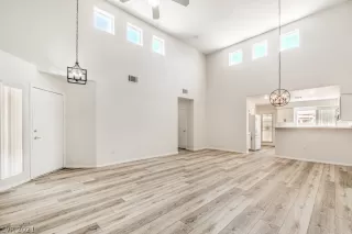 Photo #6: 2311255 Listing 