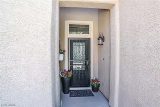 Photo #3: 2311265 Listing 