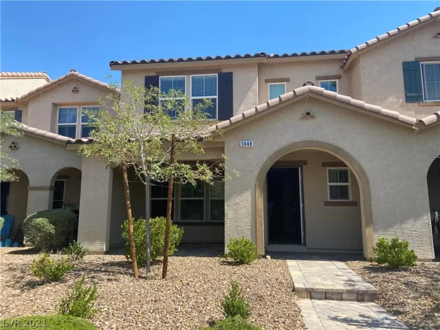 MLS: 2311271 Condo For Sale