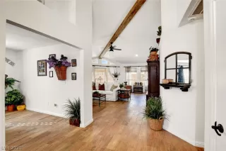 Photo #3: 2311279 Listing 